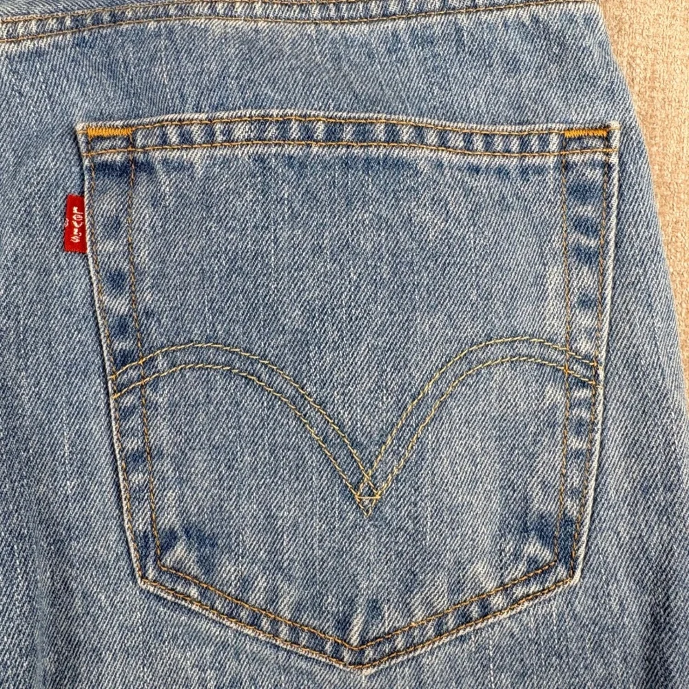 Vintage 02/06 Levis 550 Relaxed Fit Tapered Leg Blue Denim Jeans Mens 36x30 Y2K